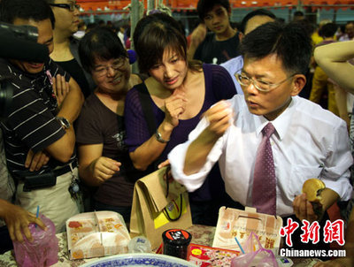 两岸“中秋博状元饼比赛”在高雄开场_新闻中心_新浪网